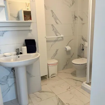 Apartment Angeles 3 Bed With Pool *