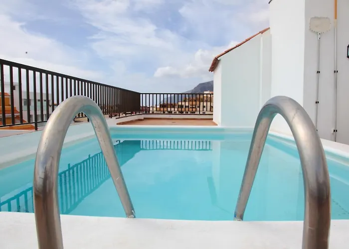 Angeles 3 Bed With Pool