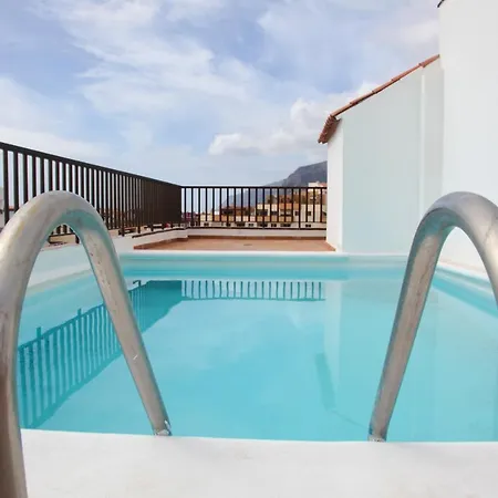 Angeles 3 Bed With Pool