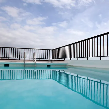 Angeles 3 Bed With Pool דירה *