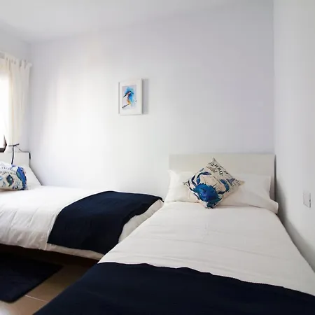 Angeles 3 Bed With Pool Daire